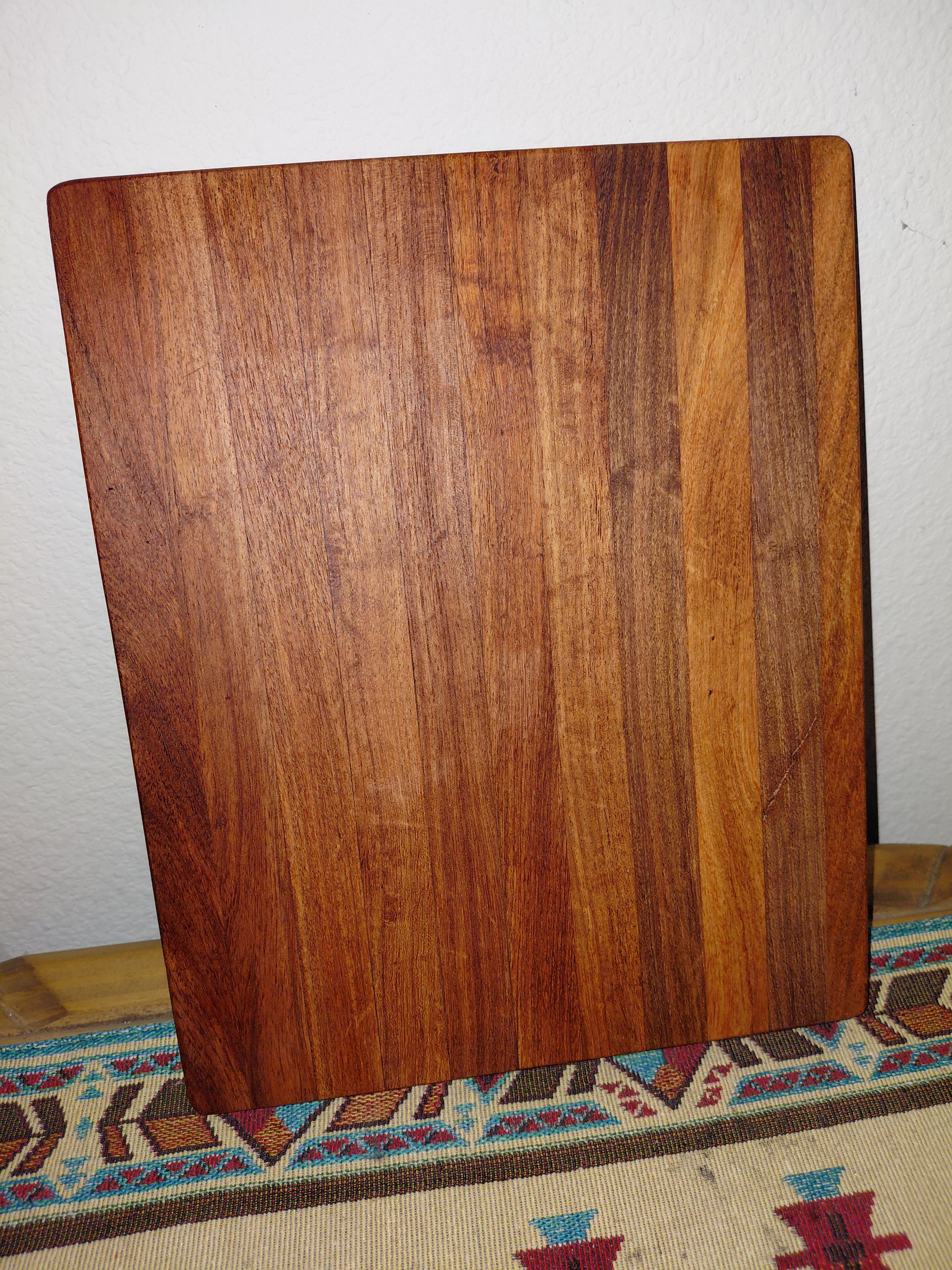 Edge Grain Mesquite Cutting Board – Routed Handles