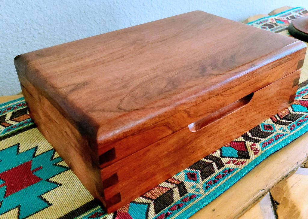 Mesquite Wood Cigar Humidor – Dovetail Joinery & Spanish Cedar Interior
