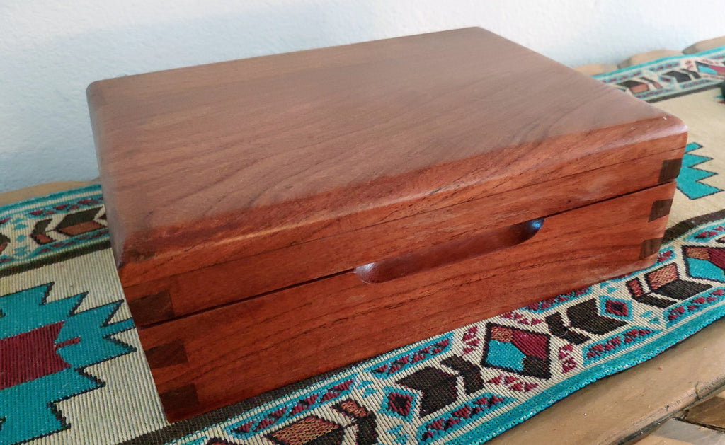 Mesquite Wood Cigar Humidor – Dovetail Joinery & Spanish Cedar Interior